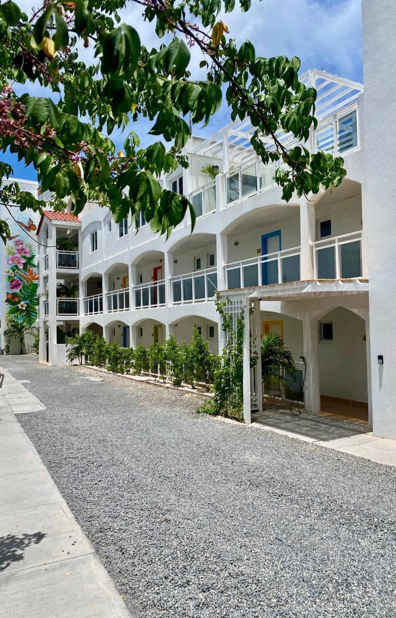 Maho Beach House - Petite Studio - Beach Access Bagian luar foto